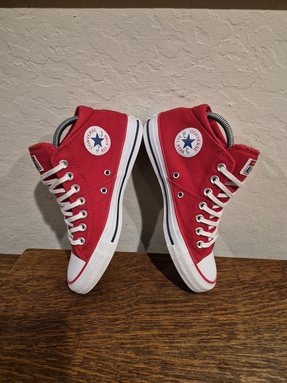 Converse Chuck Taylor All Star Madison Mid in Red Sneakers
Women's Size US 8 - Picture 6 of 8